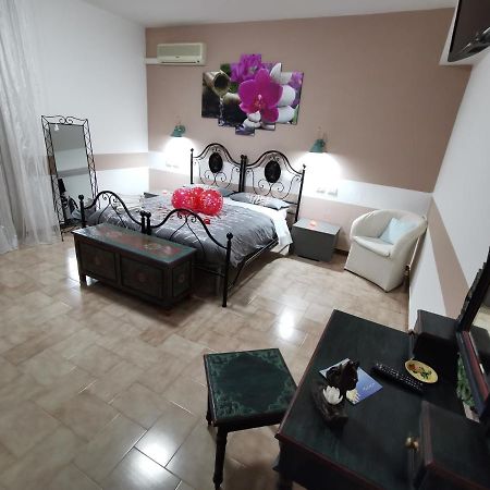 Bed&Breakfast Villa Flora Eredita Esterno foto