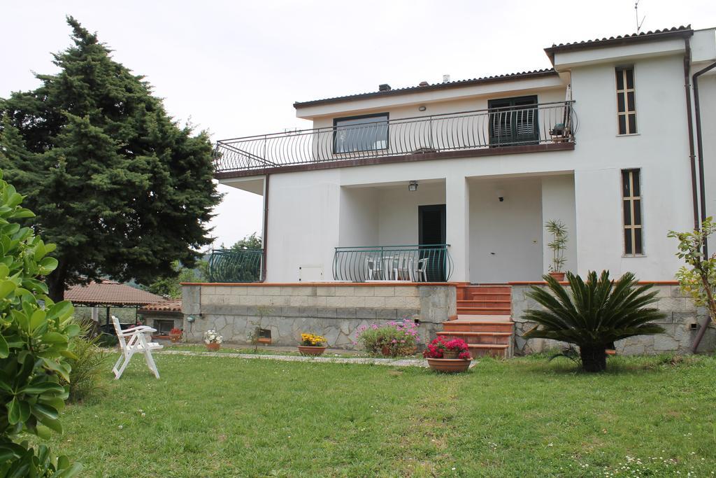 Bed&Breakfast Villa Flora Eredita Esterno foto